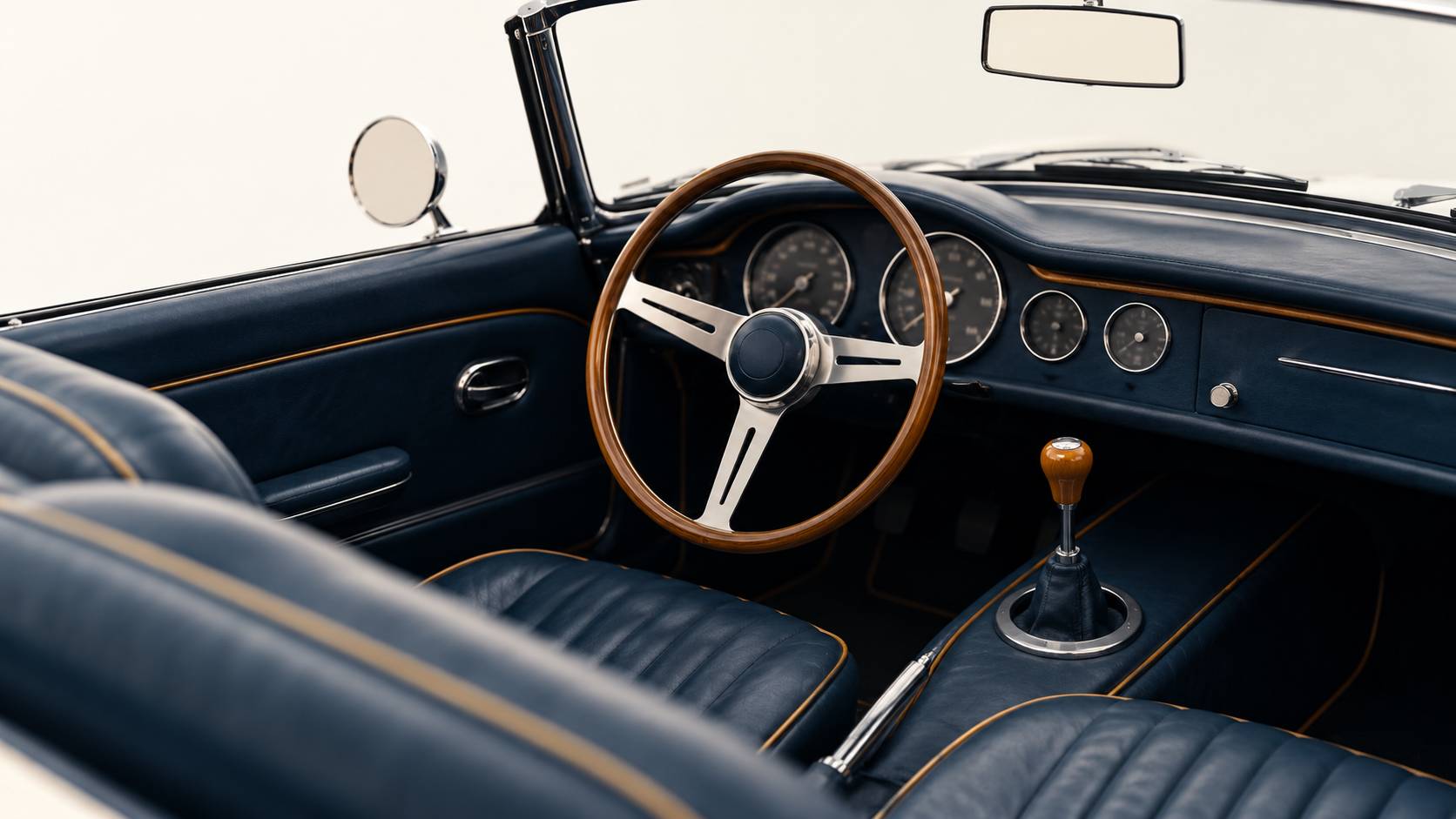 Habitacle d'un cabriolet ancien generique avec sellerie cuir